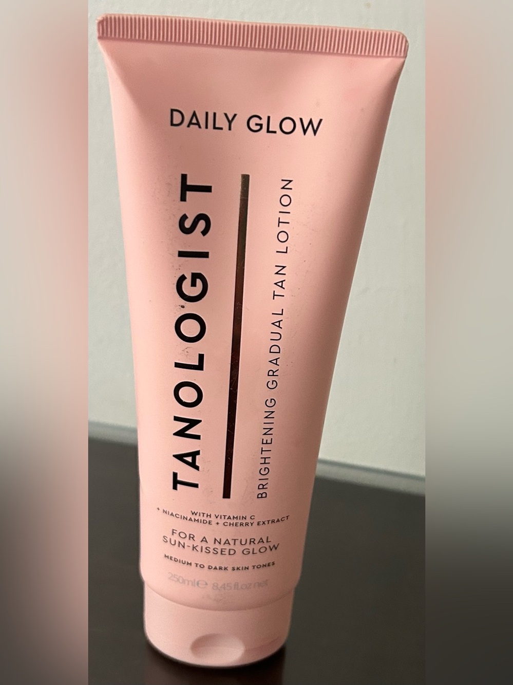 Tanologist Daily Glow Brightening Gradual Tan Lotion - Pink